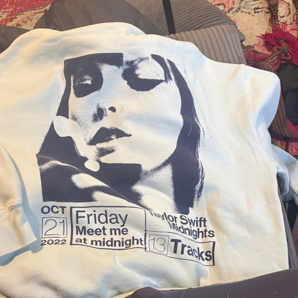 Graphic Sweatshirt with Artistic Print